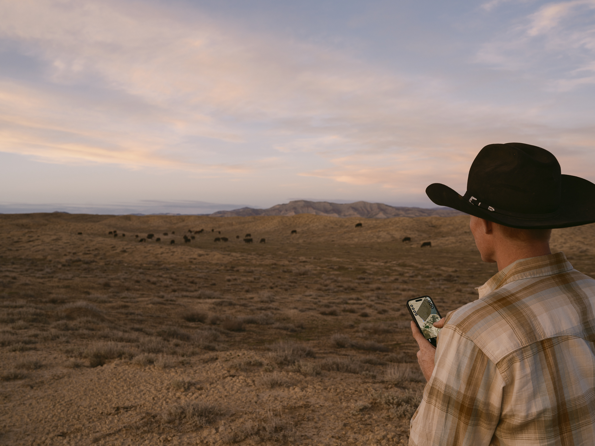 Direct-to-Satellite Virtual Fencing is Unlocking Access for Ranches ...